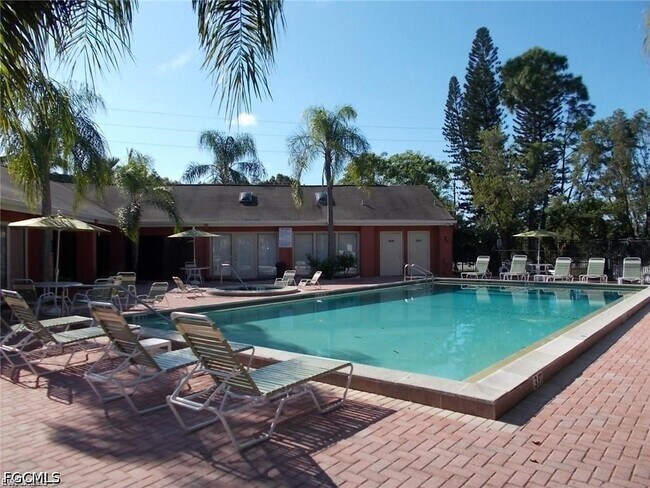 Foto del edificio - 2855 Winkler Ave