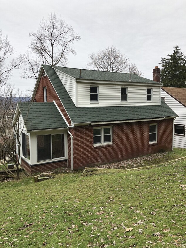 Primary Photo - 413 Yeoman St
