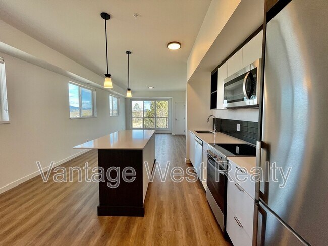 Photo du bâtiment - 401-615 Rutland Road North