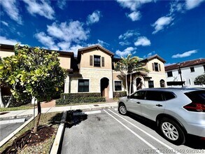 Building Photo - 10490 W 33rd Way