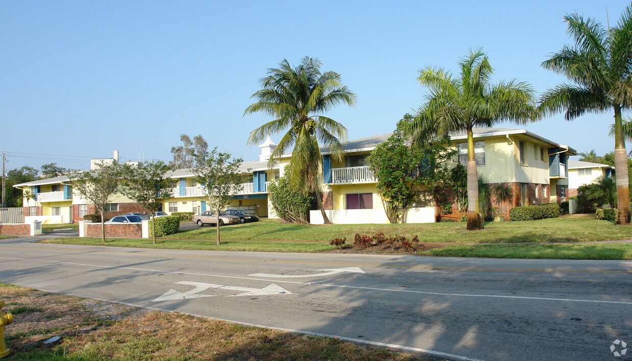 Foto del edificio - Kings Pointe Apartments