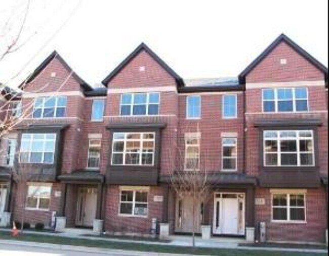 Foto del edificio - 717 Keystone Ln