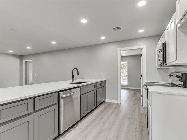 Foto del edificio - Look at this beautiful home!! 4 bed, 3 full baths!