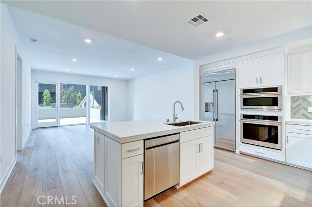 Primary Photo - 1204 Rivington