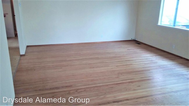 Building Photo - 3 br, 2 bath House - 2838 Washington