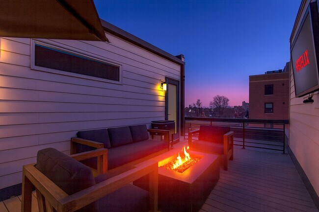 Building Photo - 1638 Quitman St