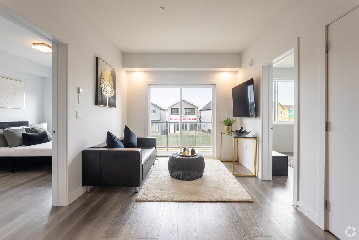 2BR, 2BA - 860SF - Living Room - Edgemont Flats