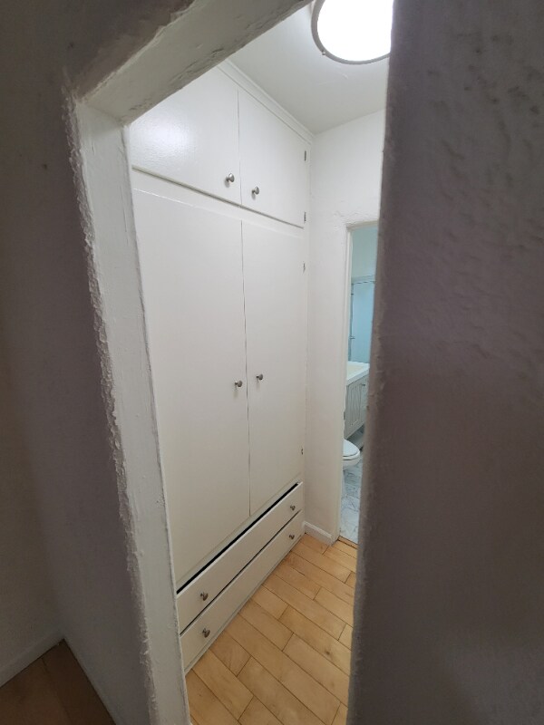 Foto del edificio - 485 S Roxbury Dr