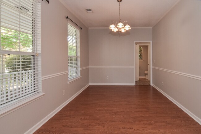 Building Photo - 1827 Falling Creek Cir