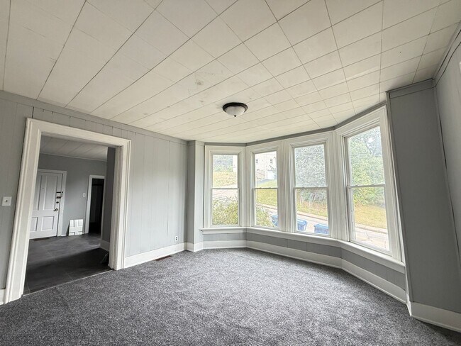Foto del edificio - 1402 W 9th St