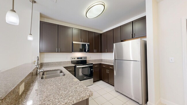 Interior Photo - The Courts at Huntington Station