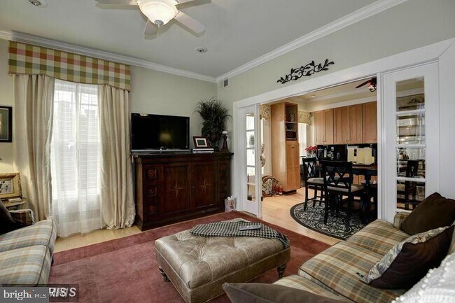 Foto del edificio - 921 Cameron St