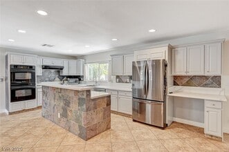 Building Photo - 4153 Woodcrest Rd