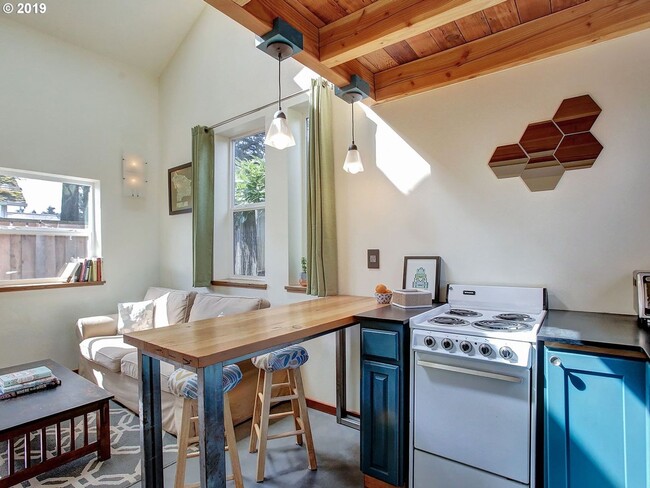 Photo - 1x1 in NE Portland! Townhome