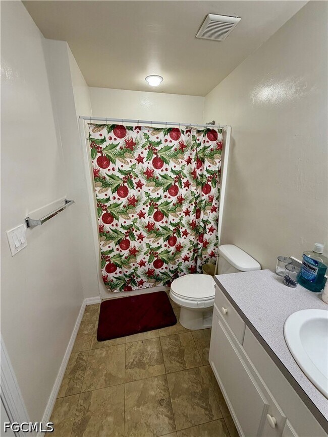Foto del edificio - 5011 Moon Ln