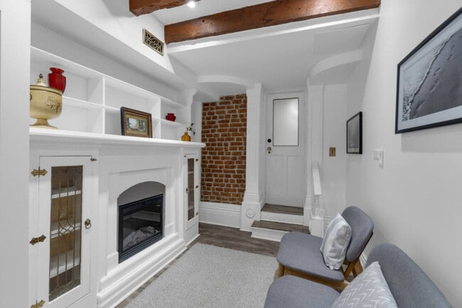 Building Photo - 62 McGill St