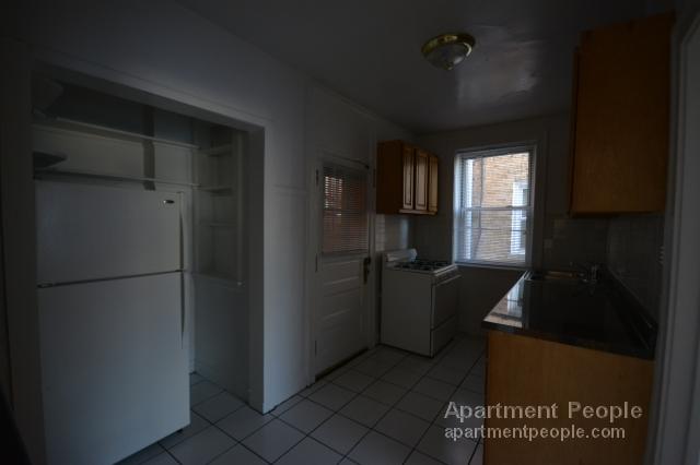 Building Photo - 1804 W Farwell Ave