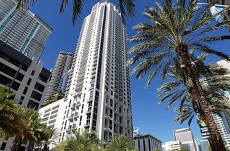 Building Photo - 1060 Brickell Ave