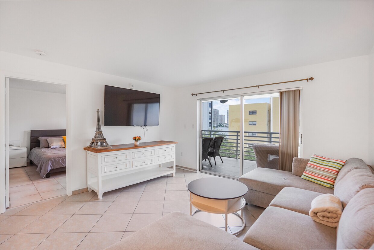 Photo - 17801 N Bay Rd (Sunny Isles Beach, FL)
