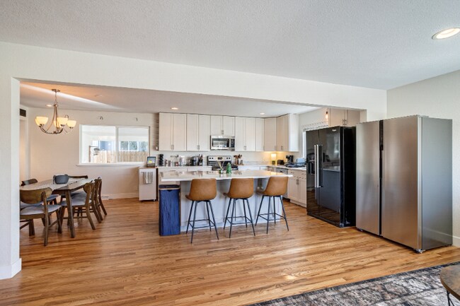 Foto del edificio - 10490 W Dakota Ave