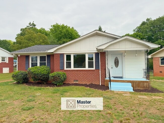 Photo - 12 Templewood Dr House