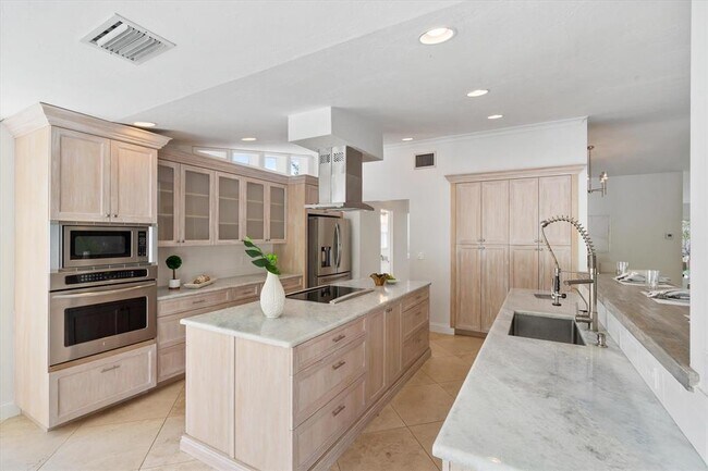 Foto del edificio - 795 Camino Lakes Cir
