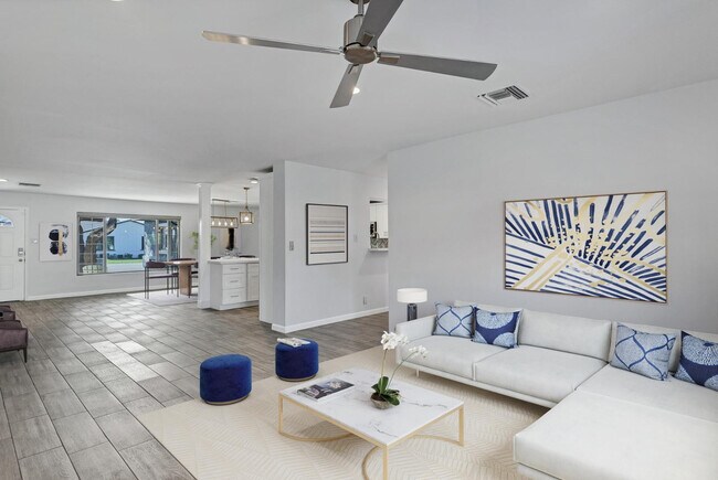 Foto del edificio - 3046 E Glenrosa Ave