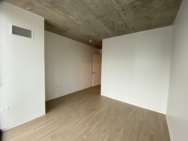 Foto del edificio - 2211 S Wabash Ave