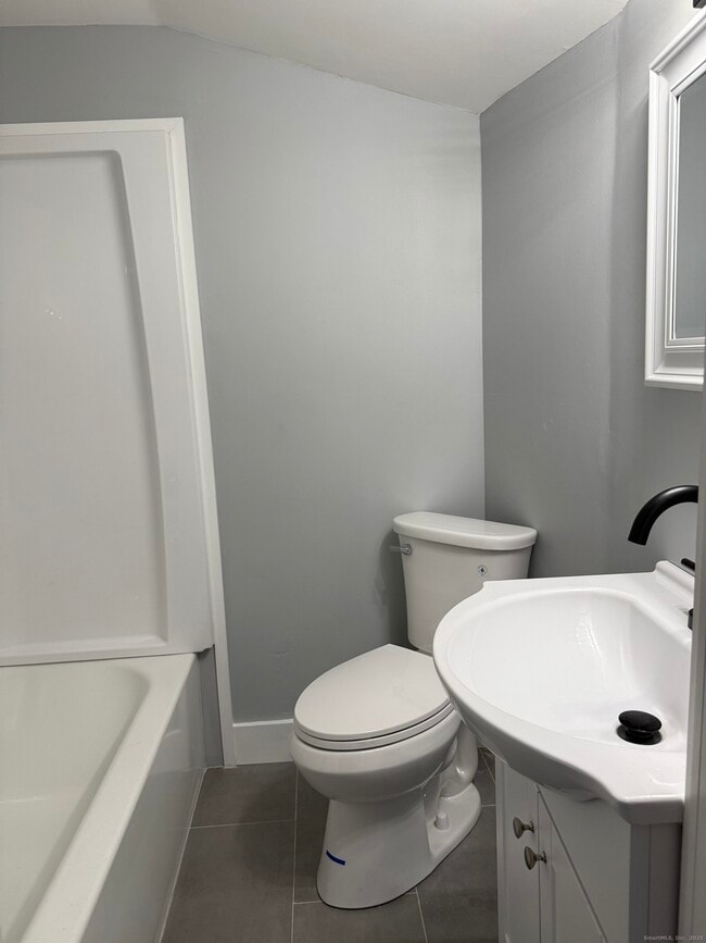 Foto del edificio - 465 James Farm Rd