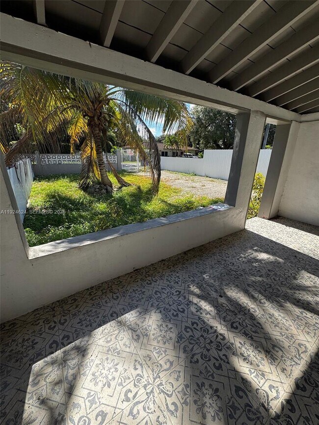 Building Photo - 525 NW 91st St