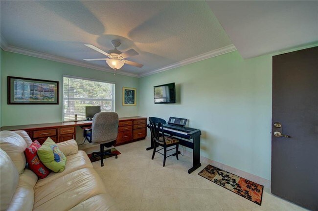 Foto del edificio - 1950 SW Palm City Rd