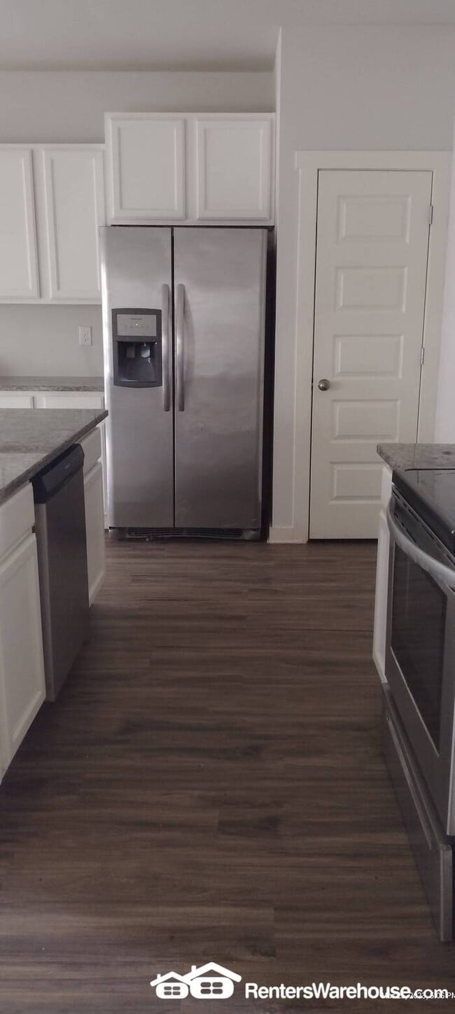 Building Photo - Beautiful 4/2 built in 2019