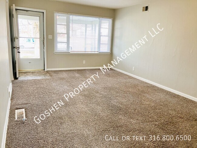 Building Photo - 4 Bedroom 1 Bath Home