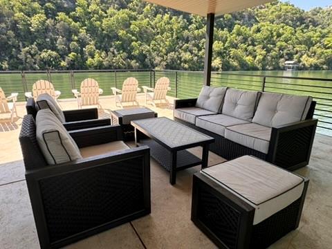 Building Photo - 2007 Manana St