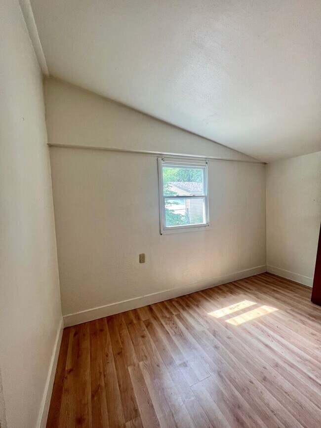 Foto del edificio - 7900 Cadet Rd