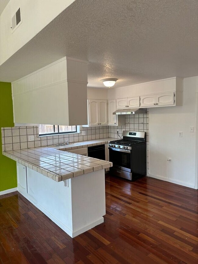 Building Photo - Stockton 3 Bedroom 2 Bedroom
