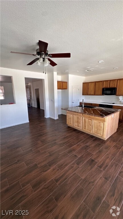 Building Photo - 5819 Badlands Ln