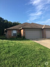Building Photo - 1095 Grinnel Cir