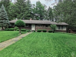 Building Photo - 101 Southwood Dr