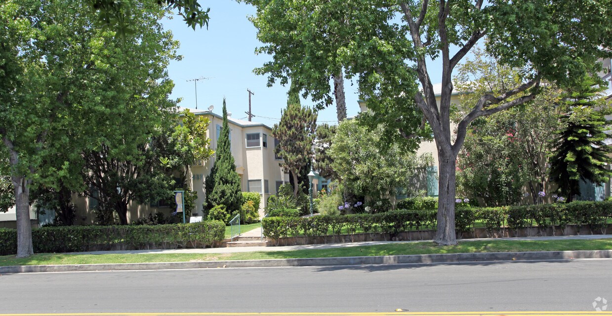 427 Montana, Santa Monica, CA 90403 Apartments in Santa Monica, CA