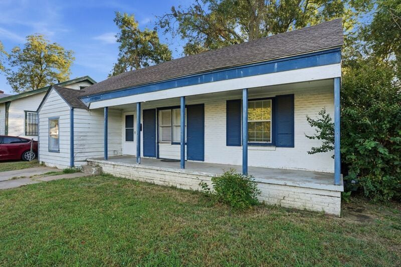 Primary Photo - 1539 N Denver Ave