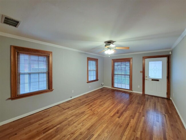 Foto del edificio - 810 E 28th St