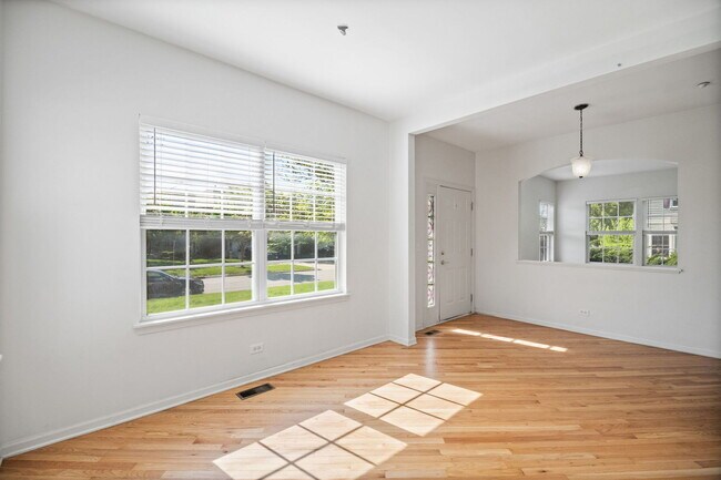 Foto del edificio - 6028 Canterbury Ln