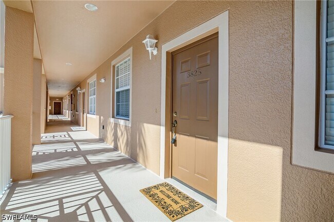 Building Photo - 9621 Spanish Moss Way