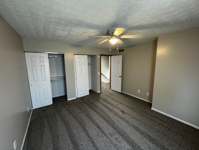 Building Photo - MN Cedar Village (873)