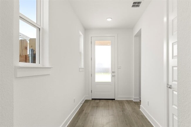 Building Photo - 1117 Yaupon Holly Dr