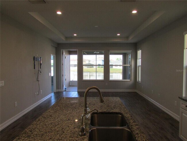 Foto del edificio - 28981 Trevi Pl