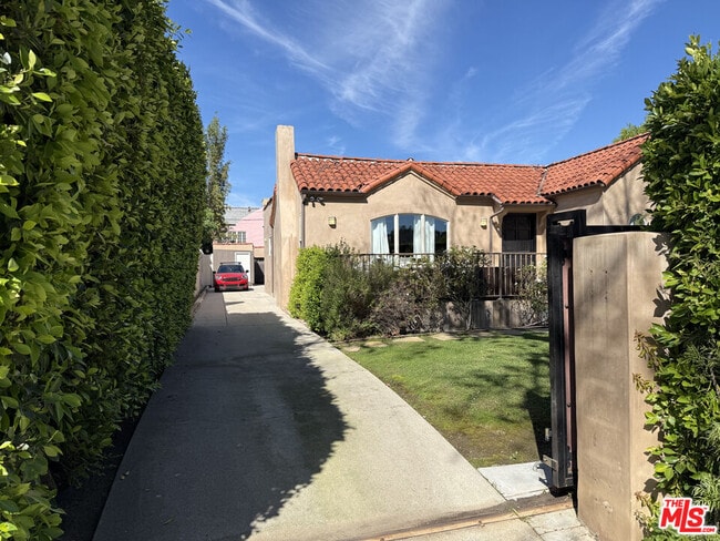 Foto del edificio - 735 S Citrus Ave