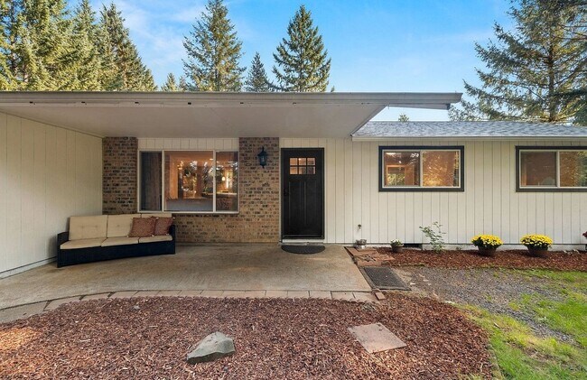 Building Photo - 2452 Skye Rd