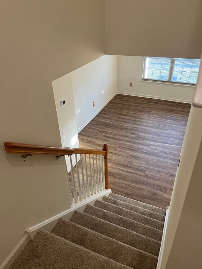 Foto del edificio - 211 Prairie Ct